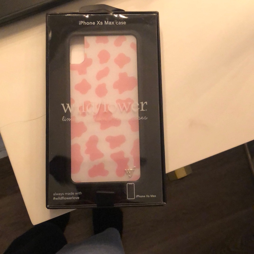 iPhone XS Max case wildflower pink cow print